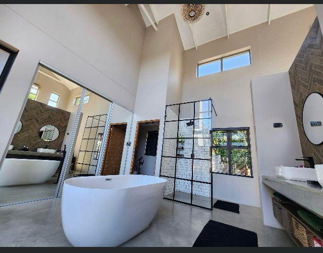 4 Bedroom Property for Sale in Wilderness Central Western Cape